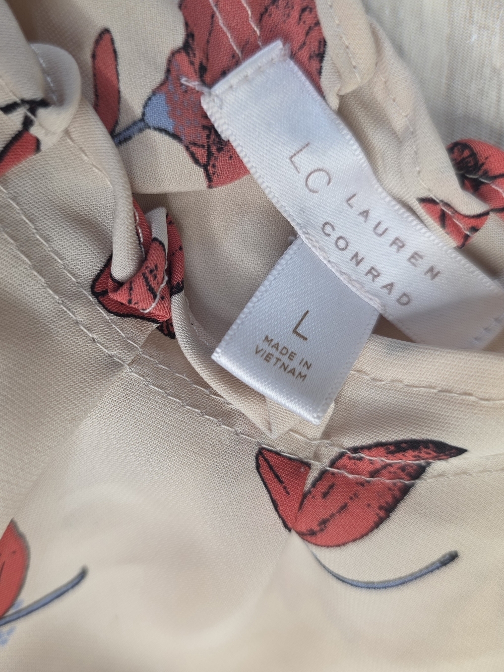 Ladies Large Lauren Conrad Beige Blouse with Red Floral Print - Picture 4 of 4